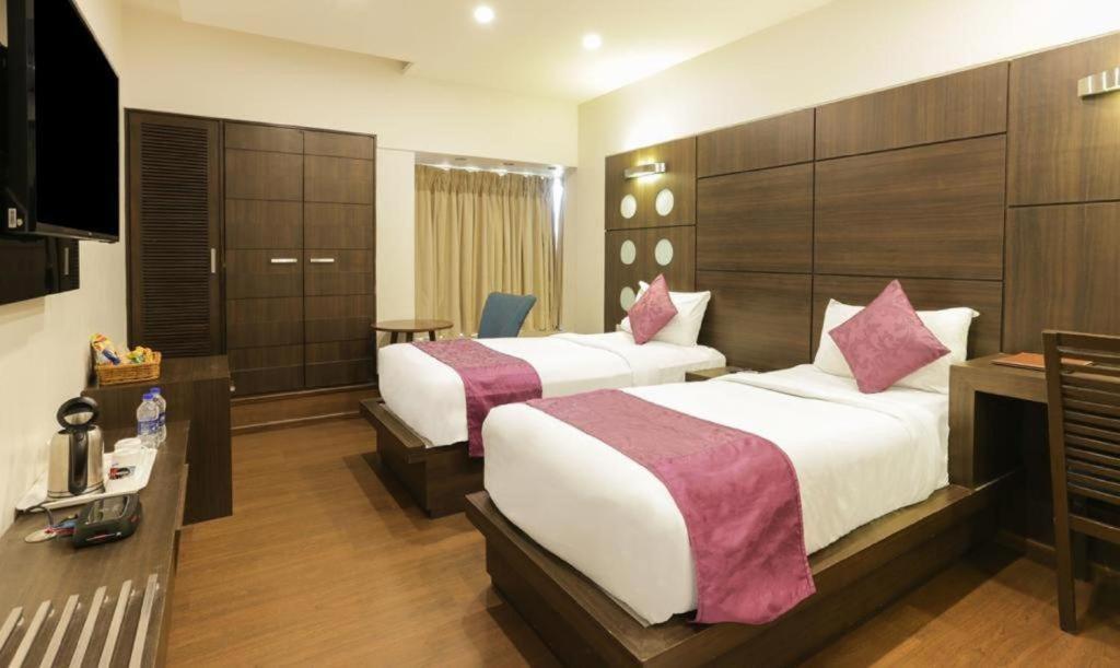 Hotel Green Plaza At Airport New Delhi Exterior foto